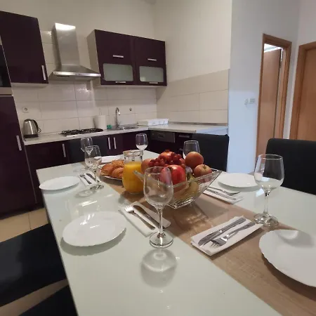 Rosa Apartment *